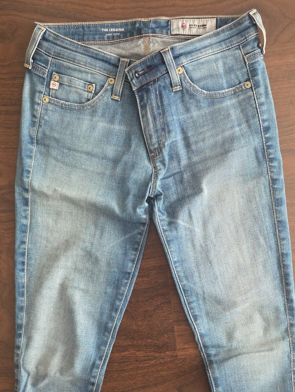 AG The Legging Super Skinny Jeans